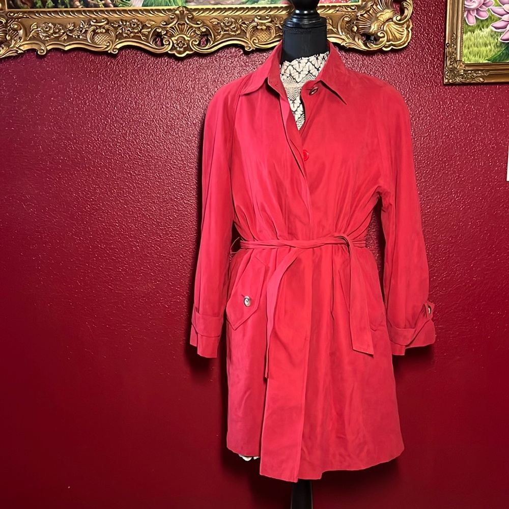 Red knee length women’s jacket light weight, tie at waist size med